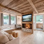 Oldwood - Design With Balcony By Alpenluxus Collection Prázdninový dům Fügen