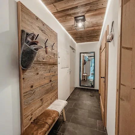 Oldwood - Design & Balcony * Fuegen