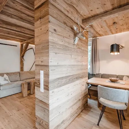 アパート Oldwood Chalet By Alpenluxus *