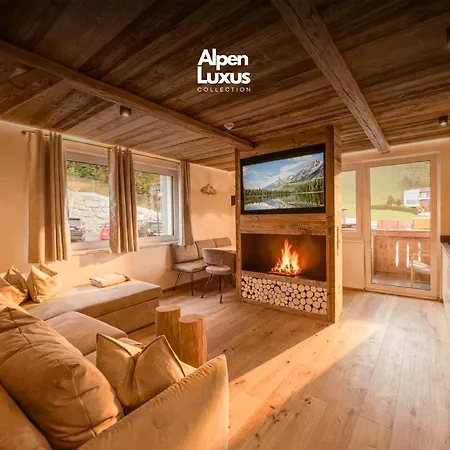 Oldwood - Design & Balcony